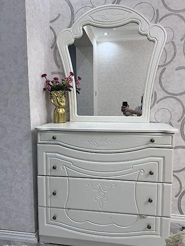 белая мебель в стиле прованс: Двуспальная кровать, Б/у — 3