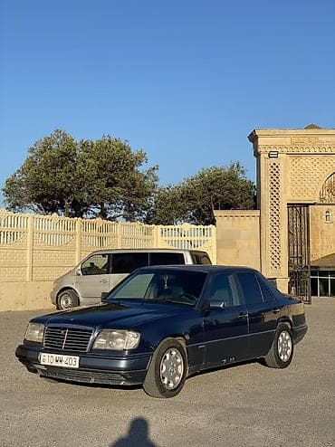 mersedes babin: Mercedes-Benz 280: 2.8 l | 1993 il Sedan — 3