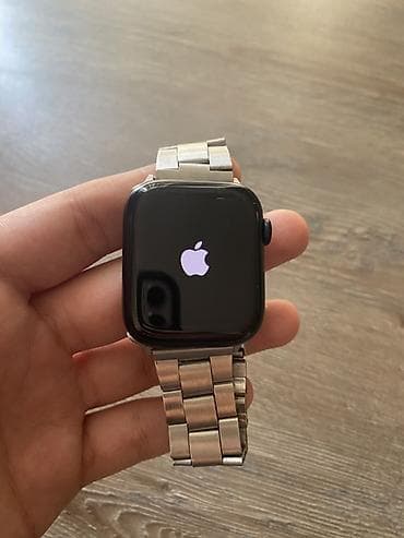 Личные вещи: Apple Watch Series 9 (45 mm), qara rəng korpus, paslanmayan polad — 1
