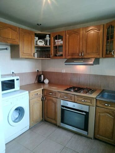 şəhər bağları mənzil satılır: Bakı, 3 otaqlı, Köhnə tikili, m. Gənclik, 70 kv. m — 10