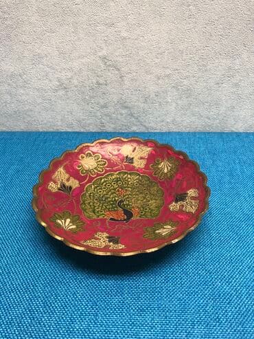 qizil onluq qiymeti 2022: Antik Latun Nelbeki ve murebbe qabi qiymet 1 eded ucun . 3 eded var — 4