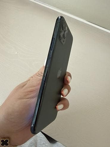 mac pro: IPhone 11 Pro Max, Space Gray, Face ID — 4