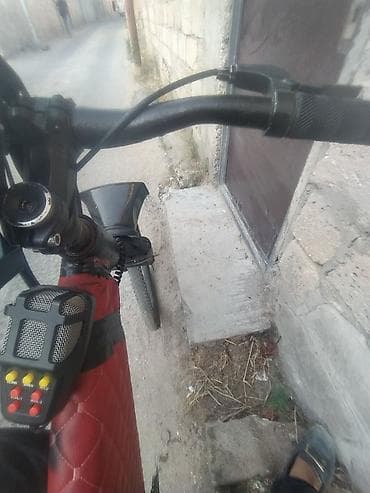 Elektrik nəqliyyatı: İşlənmiş Elektrik velosipedi 26", sürətlərin sayı: 30, 350-500 Vt, Ünvandan götürmə — 4