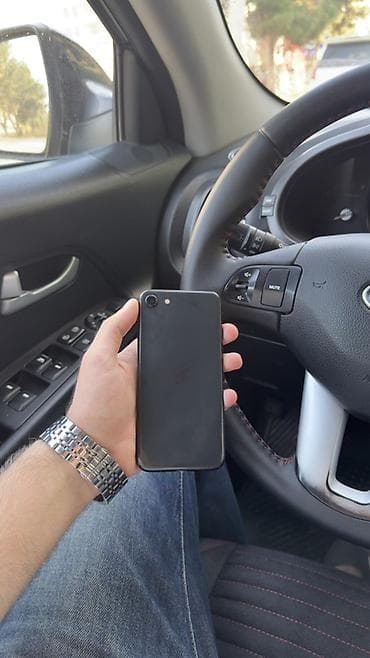 zapcast iphone: IPhone SE 2020, 64 GB, Qara, Barmaq izi, Simsiz şarj — 1