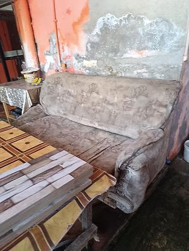 l masa: Mebel dəsti – 2‑yerlik divan və mətbəx dolabı Ehtiyaci Olanlar Verilir — 2