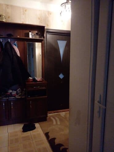 at yalında evlər: Sumqayıt, 2 otaqlı, Köhnə tikili, 49 kv. m — 2