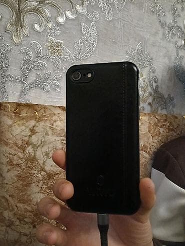 iphone 5 s satilir: IPhone 8, 64 GB, Qara, Barmaq izi — 2