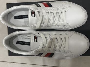 Çaydanlar: Tommy Hilfiger ağ rəngli klassik idman ayaqqabısı - Model: aşağı — 2