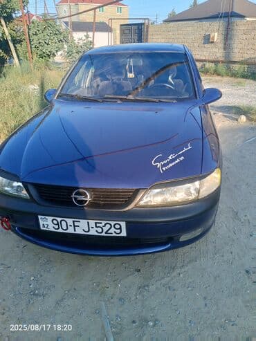 Su nəqliyyatı: Opel Vectra sedan – mavi rəng - Kuzov: 4 qapılı sedan, göy/mavi rəng — 2