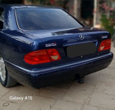 запчасти на паджеро 2: Mercedes-Benz 230: 2.3 l | 1996 il Sedan — 3