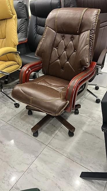 ofisde islenib: Yeni, Təkərli, Qolları tənzimlənir, Dəri — 5
