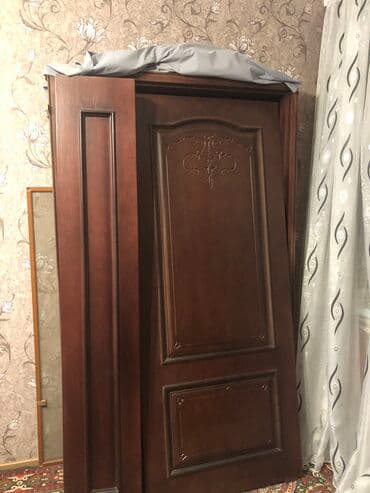 ucuz taxta qapılar: Temiz qoz agacinan Yeni islenmemis qapilar satilir cercivesiyle — 1