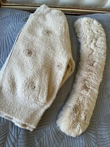 kurtka modelleri instagram: Qadın kardiqanı – krem rəng - Model: dairəvi yaxalı, fermuarlı — 4