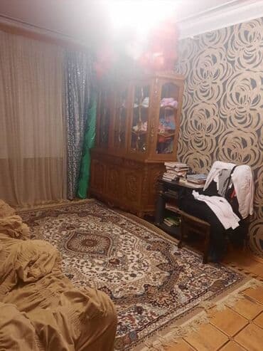 məhəmmədi kirayə: Əcəmi metrosunun 5 mertebeli binanın 3-ci mərtəbəsində yerləşən ümumi — 6