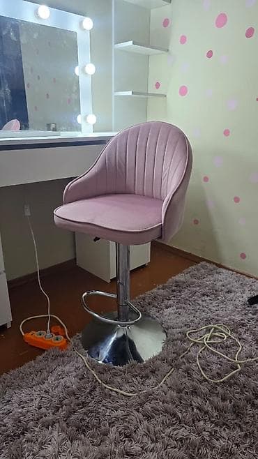 Kreslo satilir. 120 ye alinib 90 manata satilir. 2 aydi alınıb. hec lalafo.az -da Kreslo satilir. 120 ye alinib 90 manata satilir. 2 aydi alınıb. hec