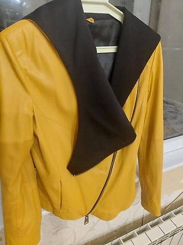 illy: Qadın üçün dəri görünümlü gödəkçə – sarı rəngdə, kontrast qara geniş — 5