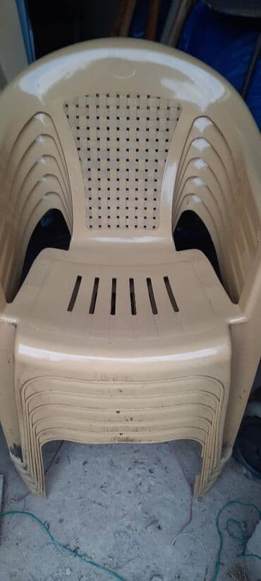 Bıçaqlar: İşlənmiş, Sadə stul, Plastik — 1