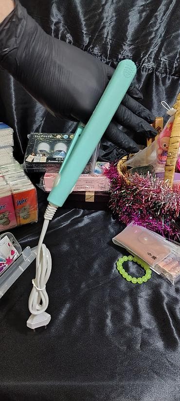 Mini saç ütüsü – kompakt və yüngül model - Rəng: nənə yaşılı (mint) -