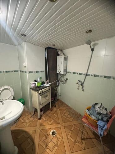 продаю дом: 7 комнат, 216 м², Средний ремонт — 3