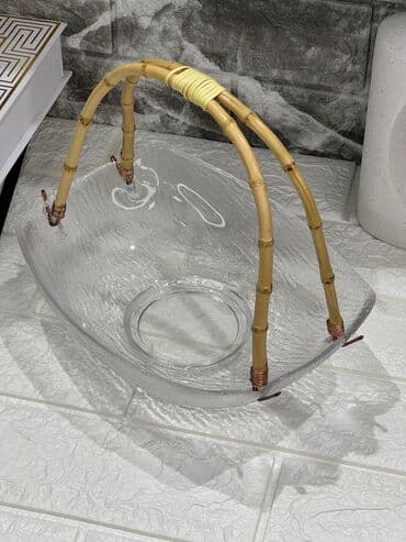 gilan pastellik parcalar: Tort və şiriniyyat qabı, Şüşə, Türkiyə — 1