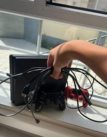 xbox seri s: 100-dən çox oyunlu ps4 slim.2 arginal pultla.Heç bir problemi — 5