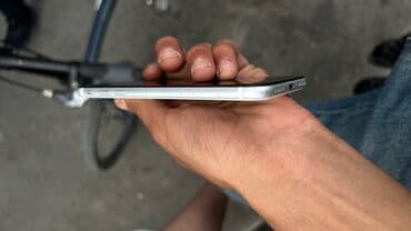 Tofas: IPhone SE 2020, 64 GB, Desert Titanium, Barmaq izi — 3