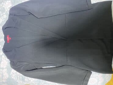 cins pencekler: Guess brendinin qara pencəyi. Bu pencək şık görünüşü ilə həm rəsmi — 3