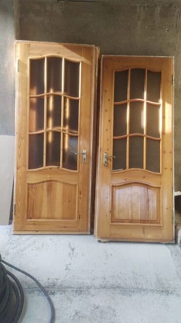 2 х створчатые межкомнатные двери: Taxta otaq qapıları – 2 ədəd - Material: təbii ağac (şam ağacı — 1