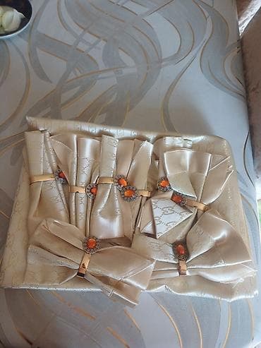 təbaşir və pastel: 8 neferlik sufre 10 azn yenidir istifade olunmayib — 1