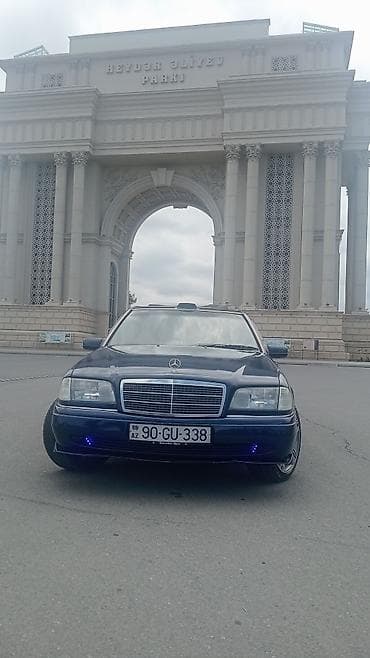 Mercedes-Benz C-sinfi sedan - Kuzov: 4 qapılı sedan, tünd mavi rəng - — 1