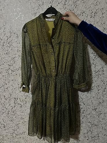 Личные вещи: Xaki-yaşıl rəng palitrasında xırda çiçək naxışlı şifon don. - Model — 1