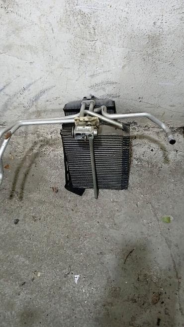 Mercedes W210 kondisioner radiatoru və qızdırıcı radiatoru hərəsi ayrı — 1