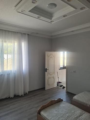 yaşam əmlak: Telebe qizlara verilir 5 qiz lazimdir 1 adam 130 azn komunal daxil — 3