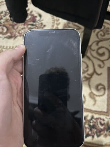 Apple iPhone: IPhone 11, Ağ, Face ID — 2