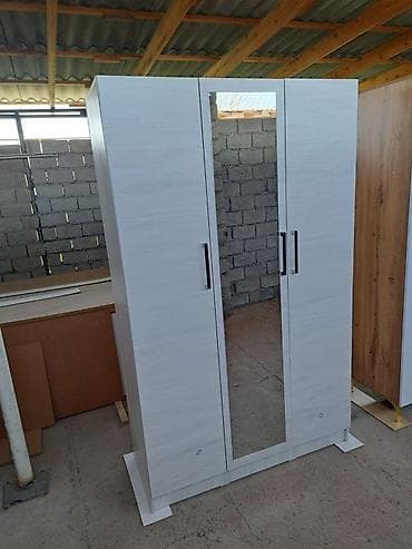 qedimi skaf: 3 qapılı, Güzgülü, Ağ, Taxta, Açılan, Düz dolab — 1