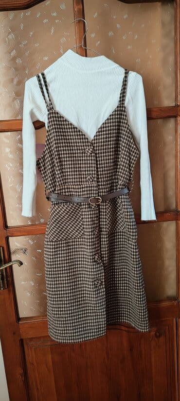 türk istehsalı olan qadın şubaları: Qadın geyim dəsti: jile və beldən kəmərli xəncərəkli (V yaxalı) — 2