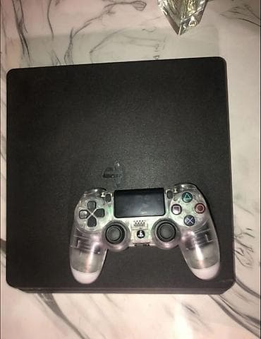 PS4 (Sony Playstation 4): Salam Playstation 4 Slim 1TB 1 pultnan icində 20dən cox oyun var — 2