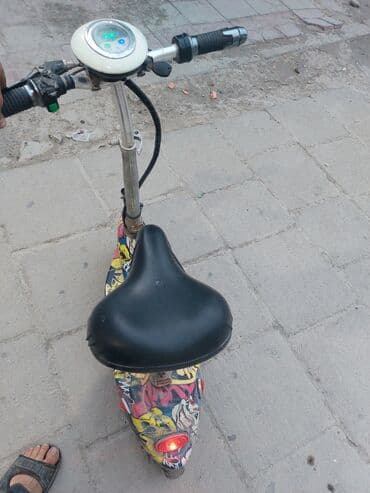 скутер купить бу: İşlənmiş Elektrik samokat ≤ 5", 251 - 350 Vt, 16 - 25 km/s, Rayonlara çatdırılma, Ünvandan götürmə, Ödənişli çatdırılma — 5