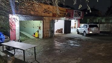 3 otaqlı evler: Avtoyuma və yağ dəyişmə/çayxana - Qapalı, geniş boks: pilləli keçidli — 1