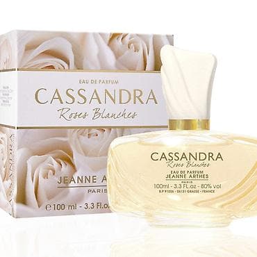 homm bitkisel az: "Cassandra Rose Blanches" qadın ətiri. Qab ölçüsü: 100ml (ətirərimiz — 1