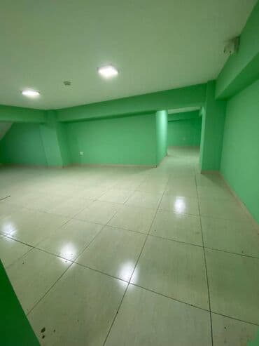 qarayev obyekt: Əhmədlidə ukraina meydanı tərəfdə yerləşən ümumi sahəsi 250 kv,m olan — 9