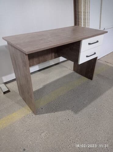 Вешалки: Новый, Для сотрудника, Квадратный стол — 10