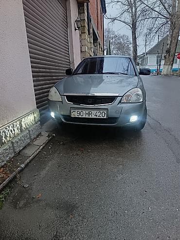 traktor satiram: VAZ (LADA) Priora: 1.6 l | 2010 il 333224 km Hetçbek — 3