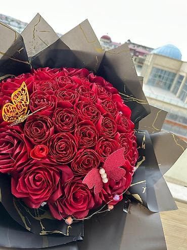 inter tekstil sumqayit: Qırmızı gül buketi – dekorativ LED işıqlı - Tərkib: zəngin qırmızı — 3