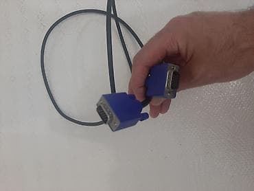 philips xenium x630: VGA kabel - Növ: VGA (HD15) – hər iki ucda 15-pin kişi konnektor - — 2