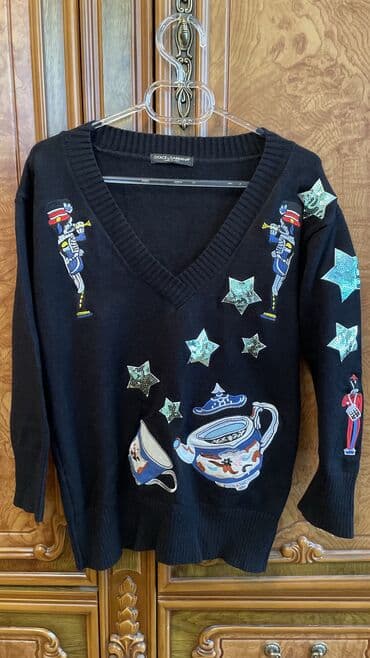 kaşemir qadın sviterləri: Sviter M,L razmer 15 azn — 1