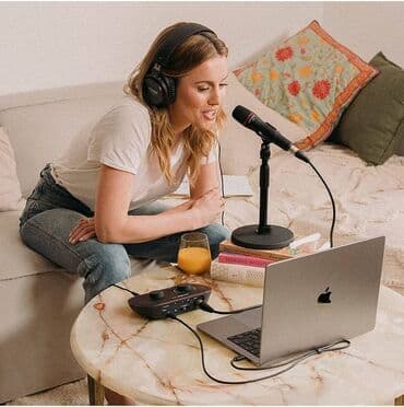 mikrafon stoykasi: Focusrite Vocaster One Studio ( Səs kartı, Səs kartı dəsti Focusrite — 2