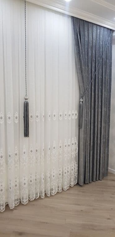 qeşeng şekiller: Qəşəng pərdələr otağa zəriflik qatır. Ağ tül pərdələr işığı yumşaq — 20