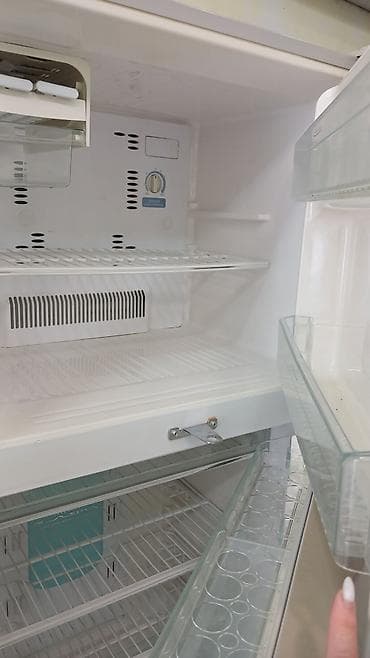 Elektronika: İşlənmiş 2 qapılı Toshiba Soyuducu Satılır, rəng - Qızılı, Təkərli — 2
