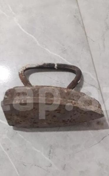 saat qedimi: Məhsul: Dəmir köhnə tip ütü (kömürsüz, birparça tökmə dəmir) Təsvir — 2
